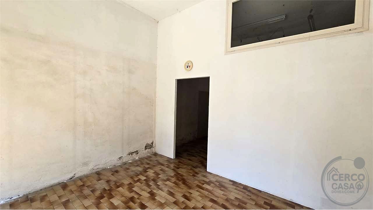 Locale commerciale 140 mq Viale San Sisto Perugia