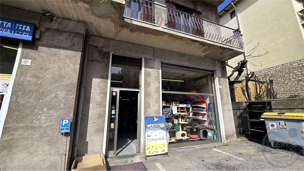 Locale commerciale 140 mq Viale San Sisto Perugia