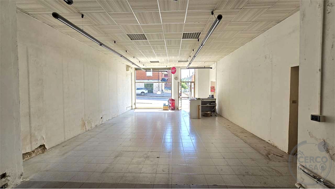 Locale commerciale 140 mq Viale San Sisto Perugia