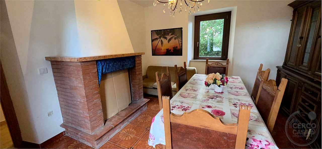 Casa unifamiliare in vendita a Gubbio – impianto fotovoltaico 6Kw