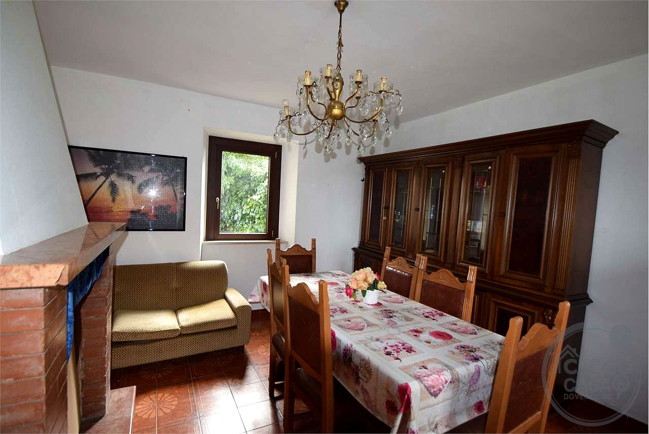 Casa unifamiliare in vendita a Gubbio – impianto fotovoltaico 6Kw