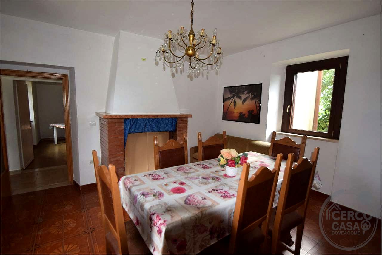Casa unifamiliare in vendita a Gubbio – impianto fotovoltaico 6Kw