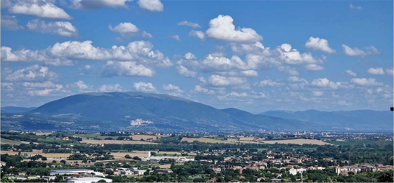 Prestigiosa villa indipendente parco, piscina e vista panoramica