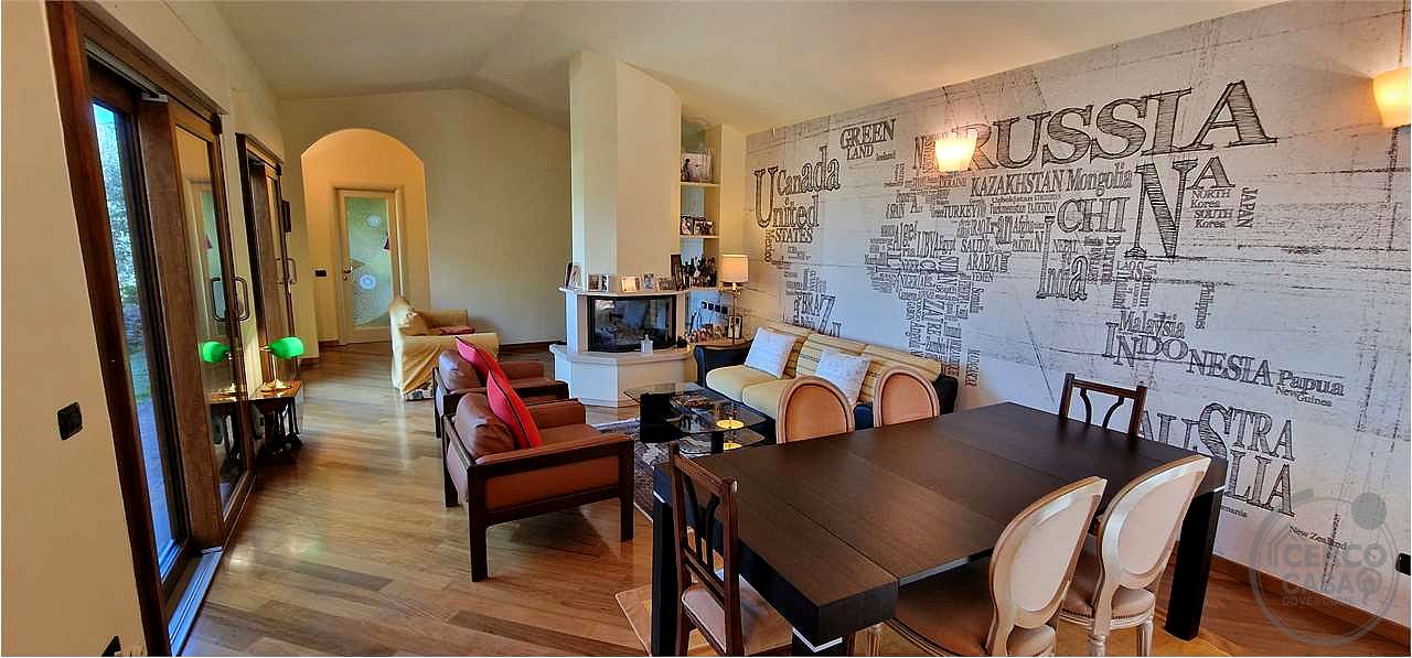 Prestigiosa villa indipendente parco, piscina e vista panoramica