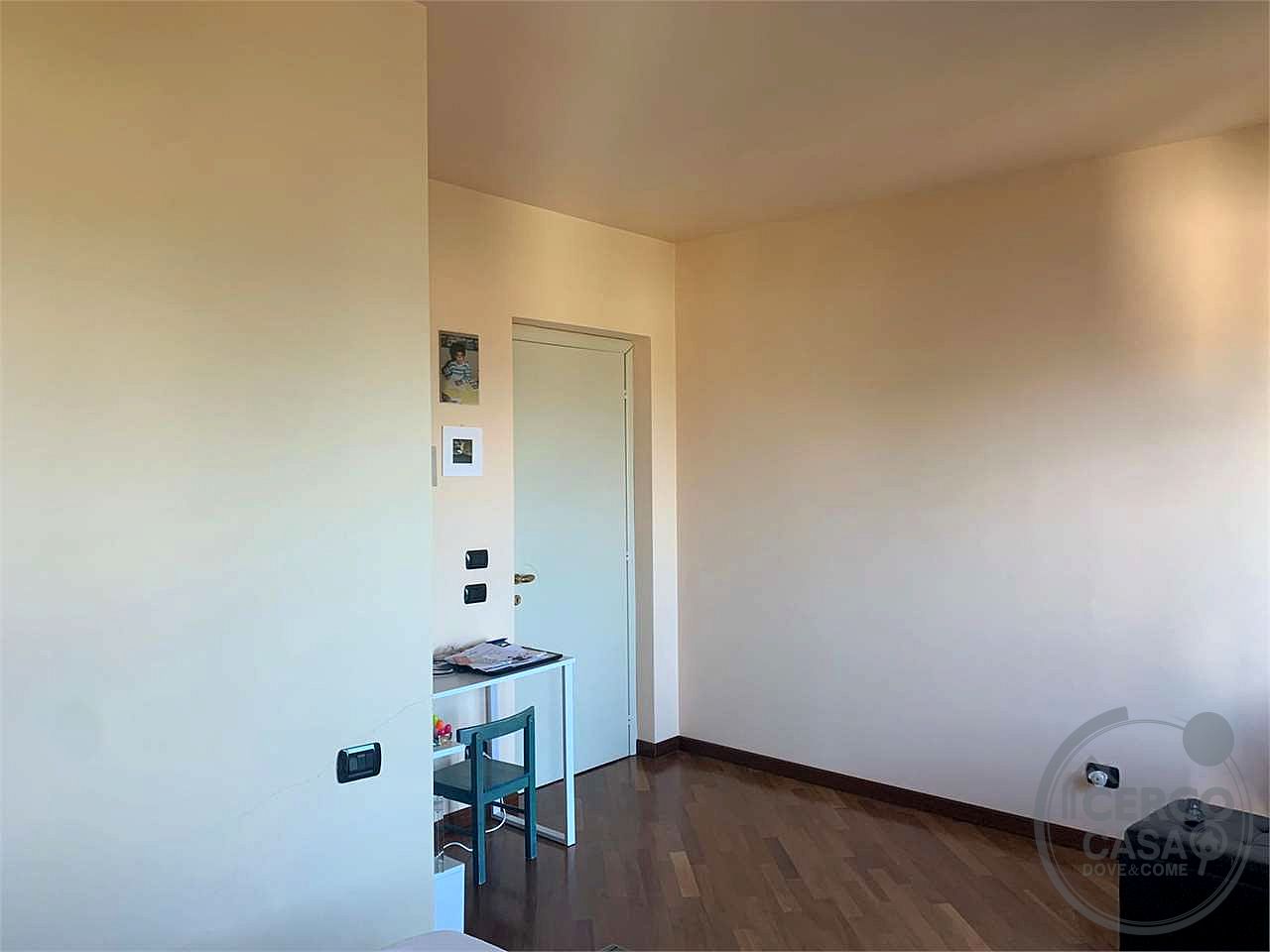 Prestigiosa villa indipendente parco, piscina e vista panoramica