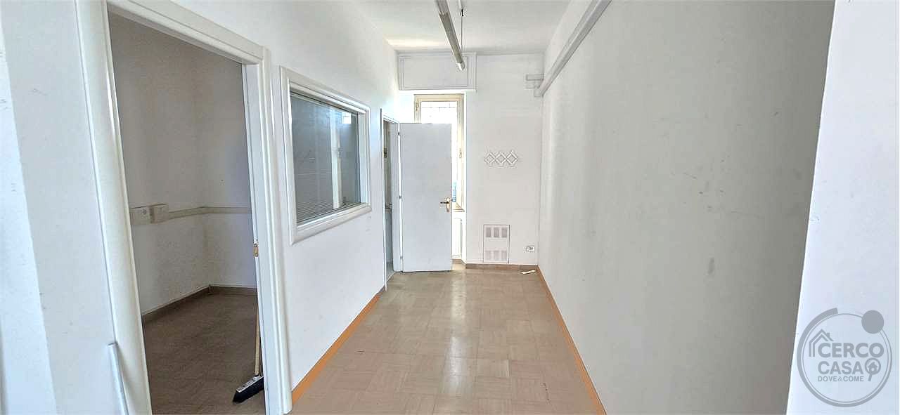 Affittasi locale commerciale a Perugia – Via G. Frenguelli