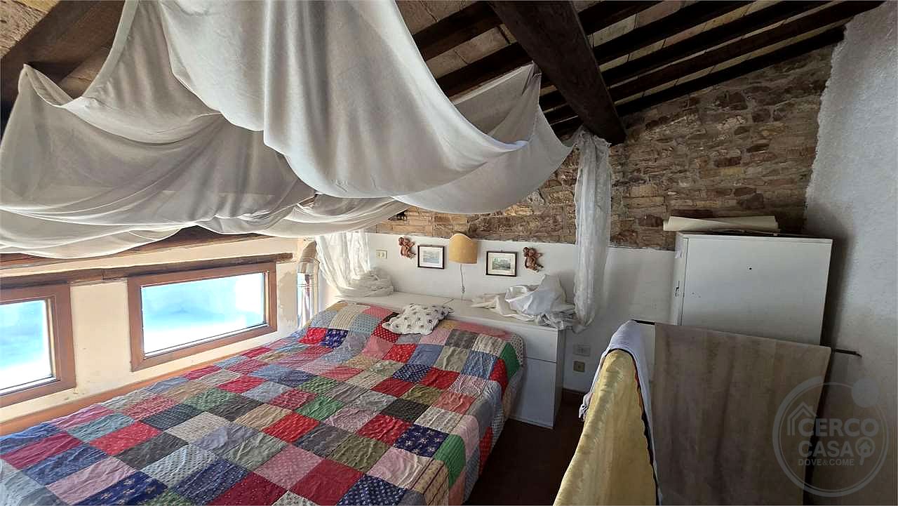 Appartamento su due piani in vendita centro storico Assisi