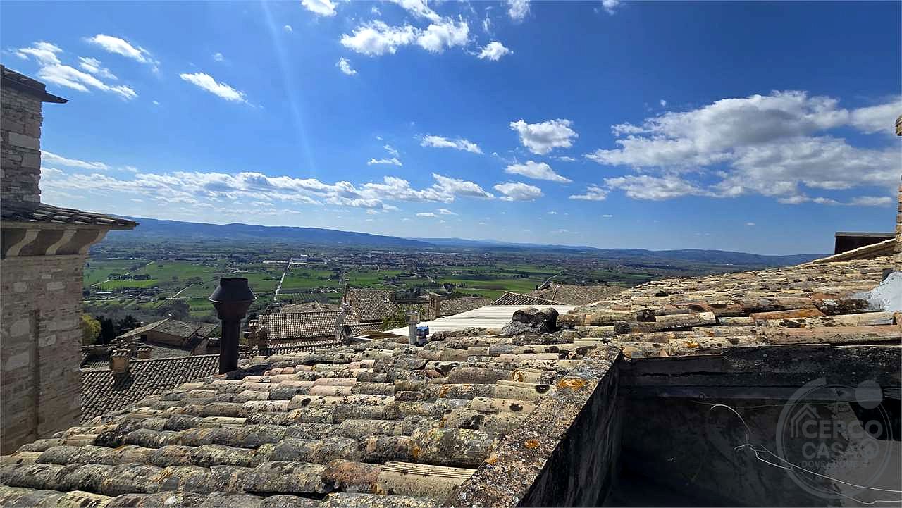Appartamento su due piani in vendita centro storico Assisi