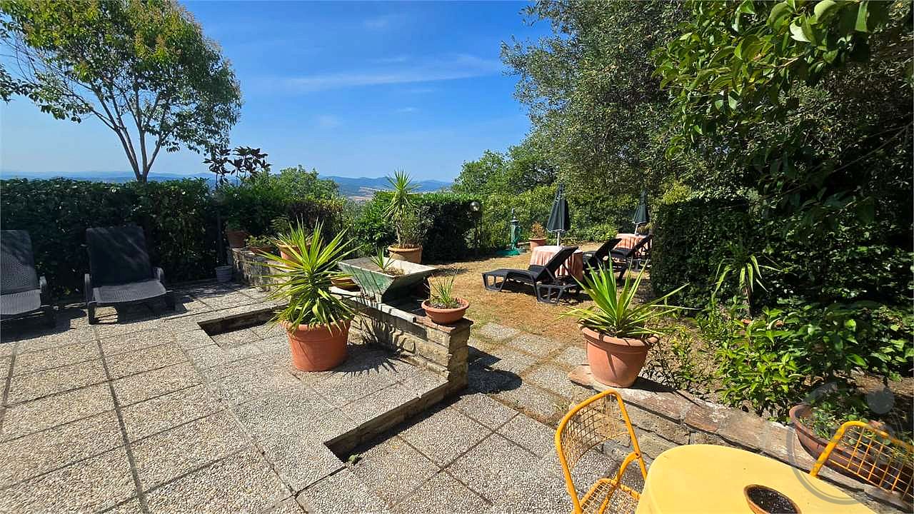 Casale in vendita con piscina a Montebitorno Magione Umbria