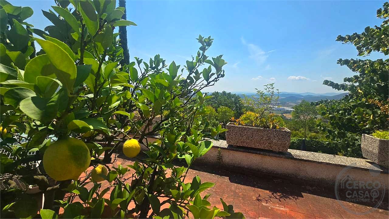 Casale in vendita con piscina a Montebitorno Magione Umbria