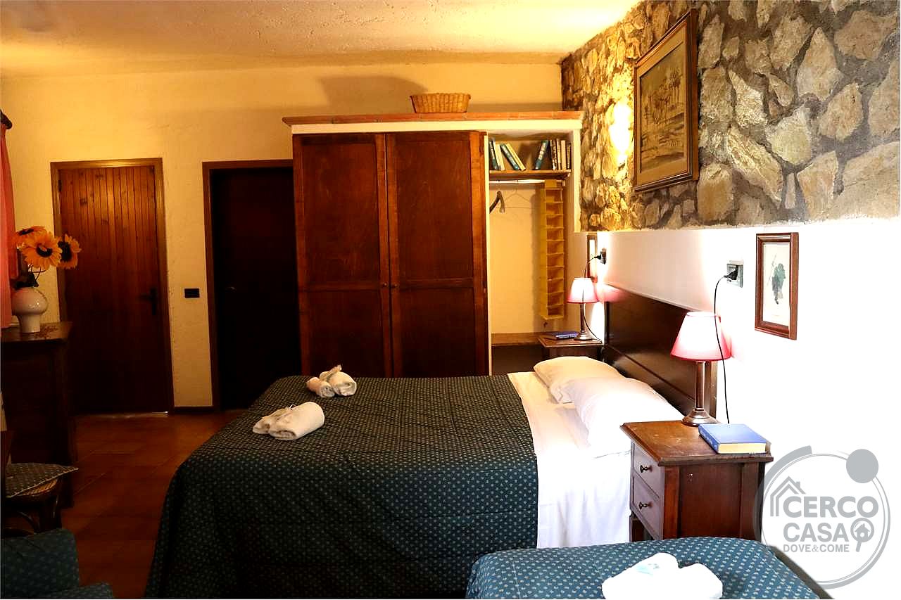 Casale in vendita con piscina a Montebitorno Magione Umbria