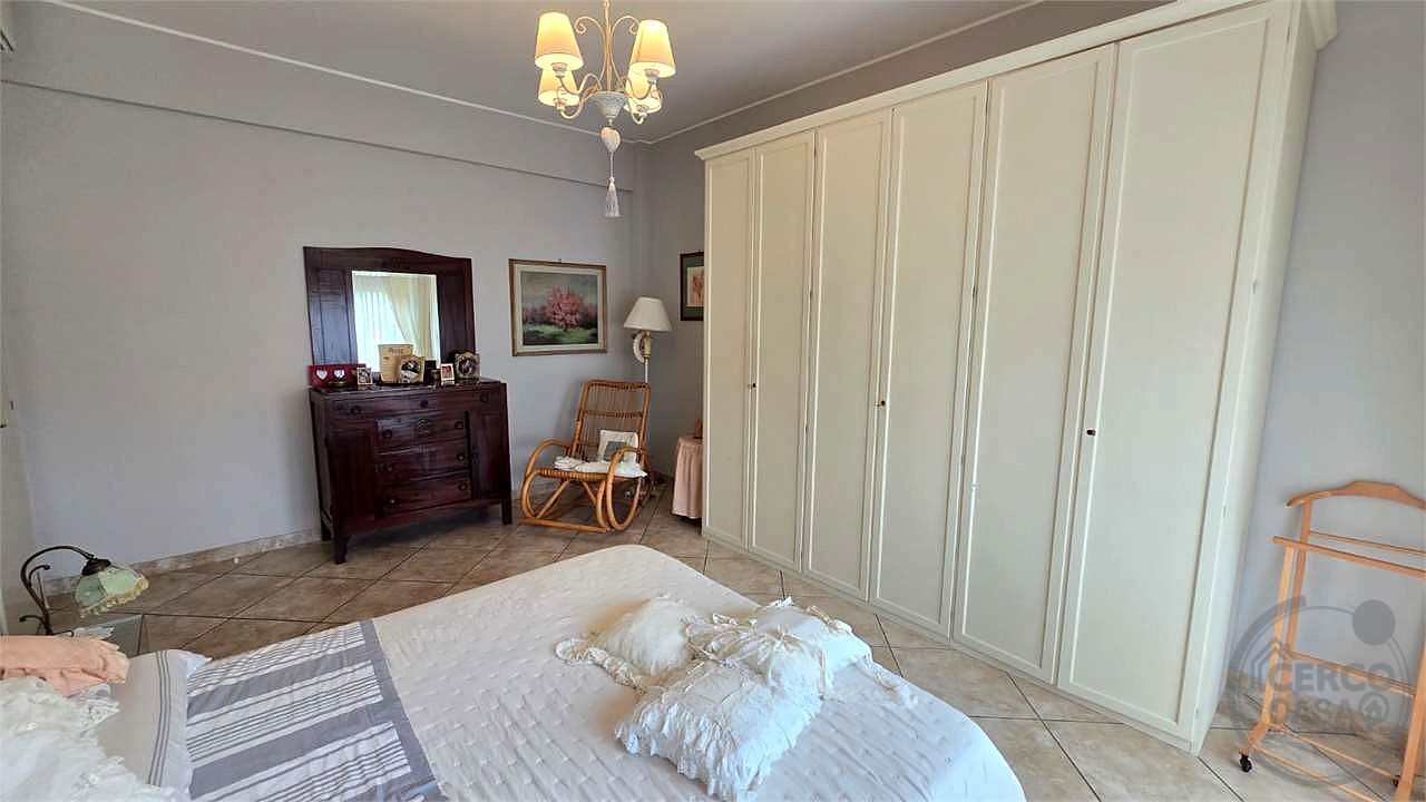 Ampio appartamento ristrutturato con garage e terrazzi – Tavernelle di Panicale