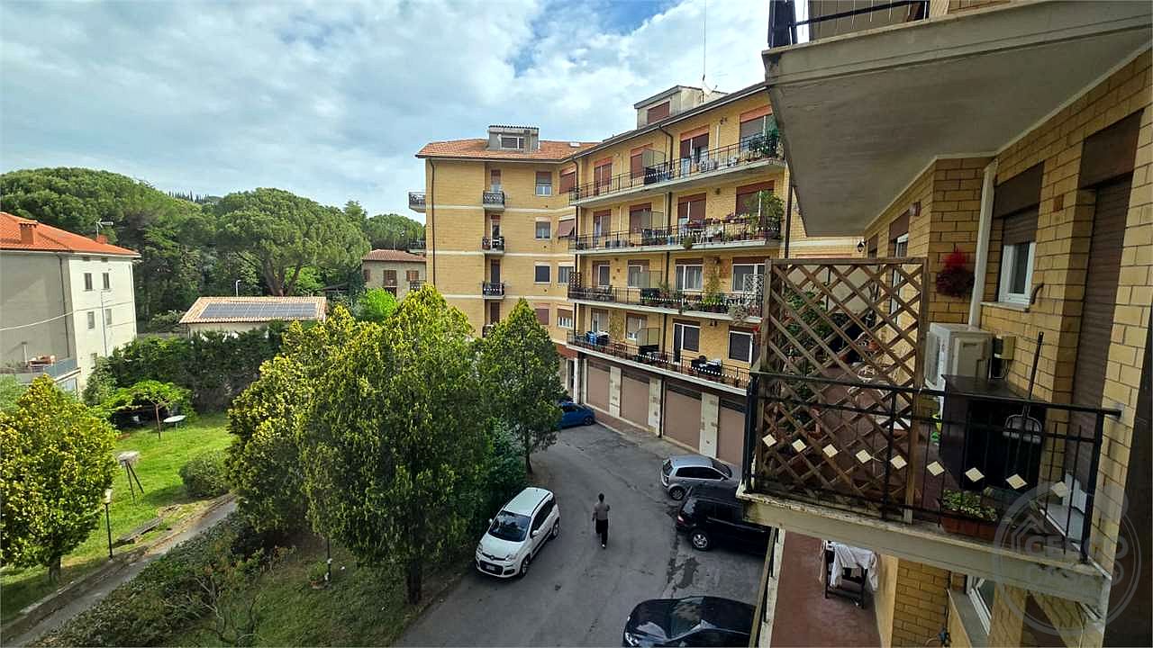Ampio appartamento ristrutturato con garage e terrazzi – Tavernelle di Panicale