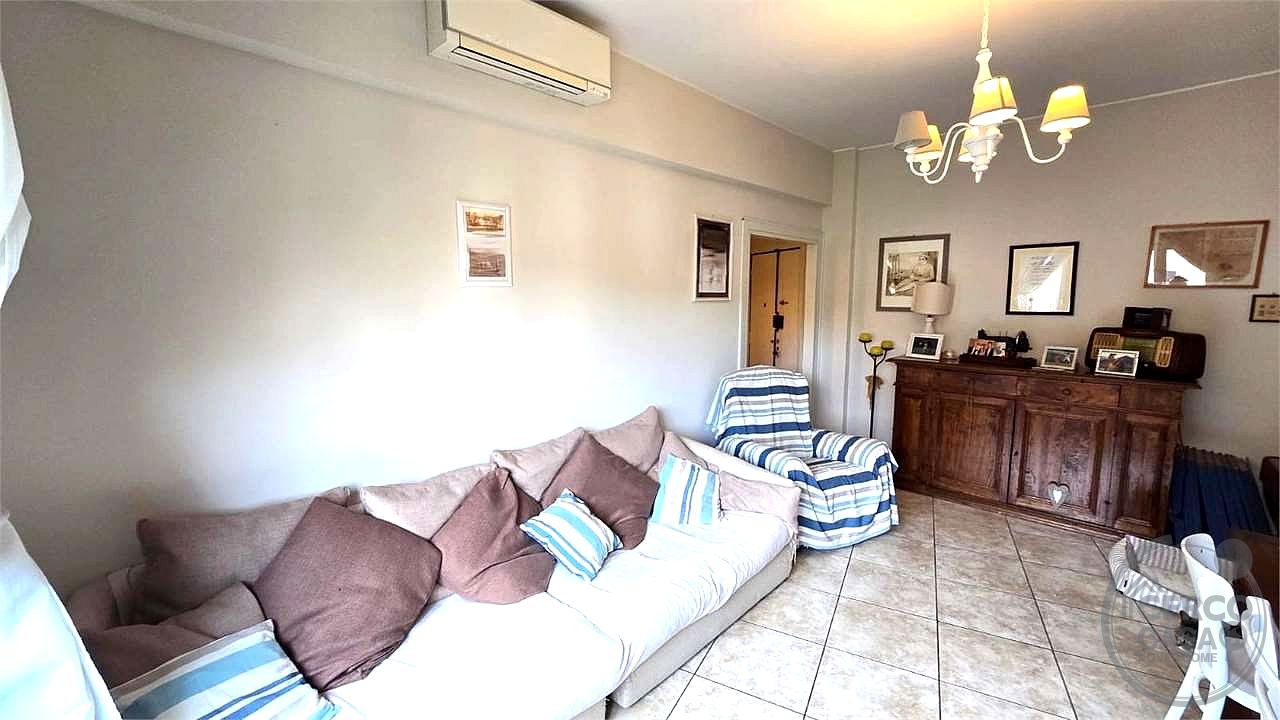Ampio appartamento ristrutturato con garage e terrazzi – Tavernelle di Panicale