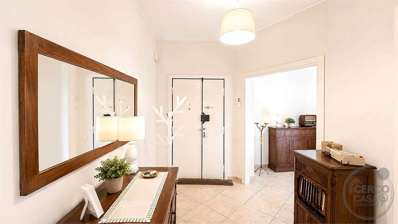 Ampio appartamento ristrutturato con garage e terrazzi – Tavernelle di Panicale