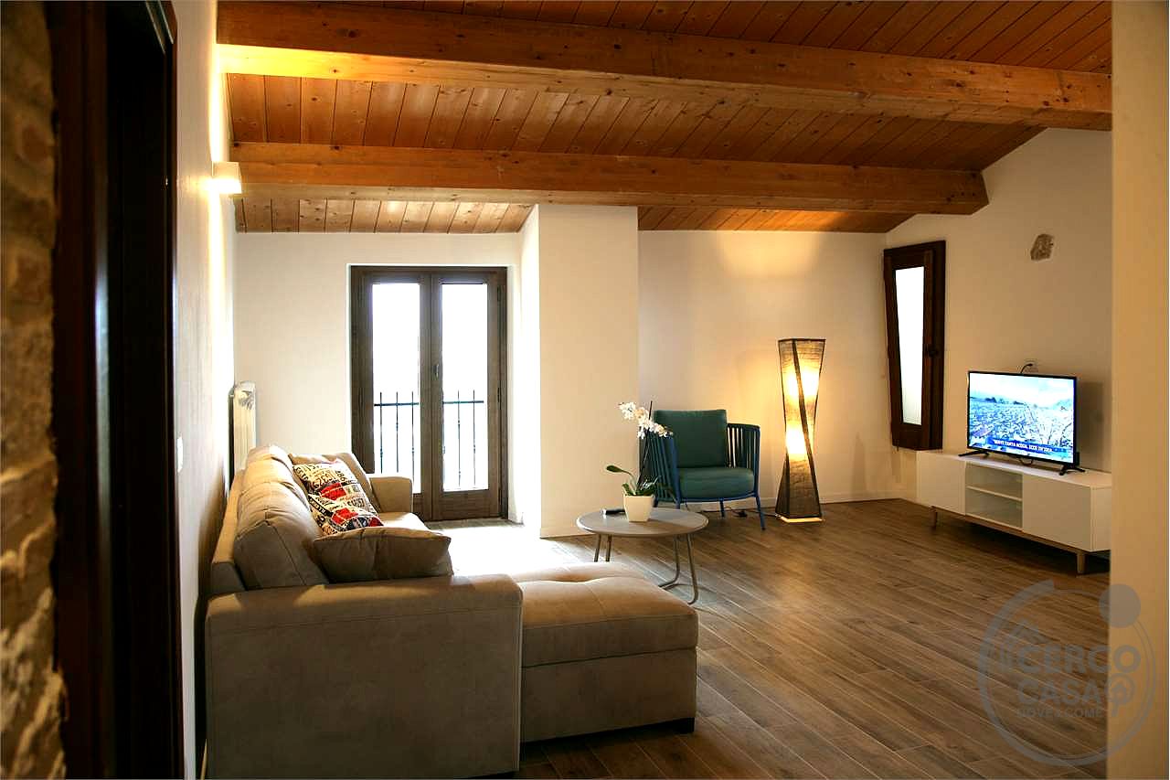 Prestigioso complesso immobiliare storico con affreschi del Perugino – Montevibiano Nuovo, Marsciano