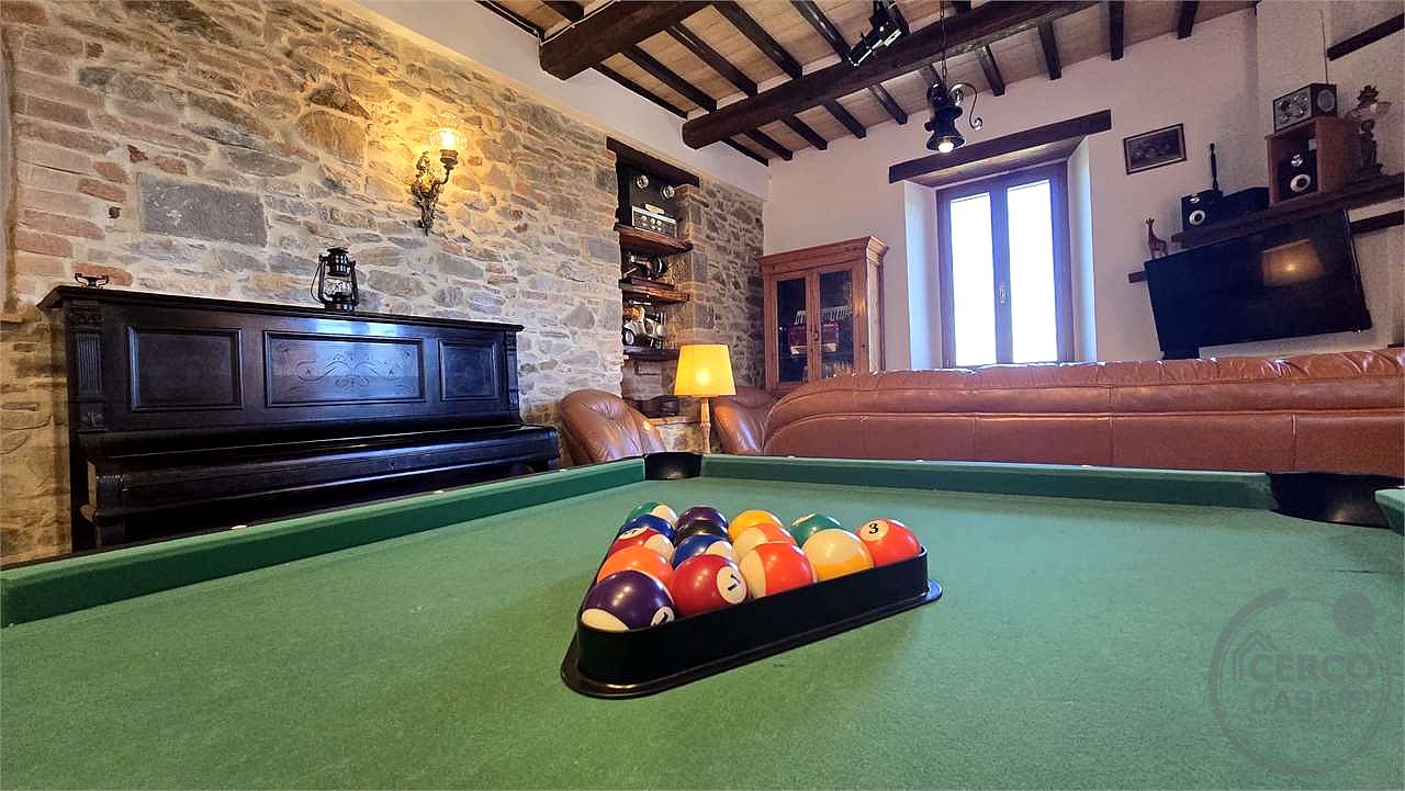 Prestigioso complesso immobiliare storico con affreschi del Perugino – Montevibiano Nuovo, Marsciano