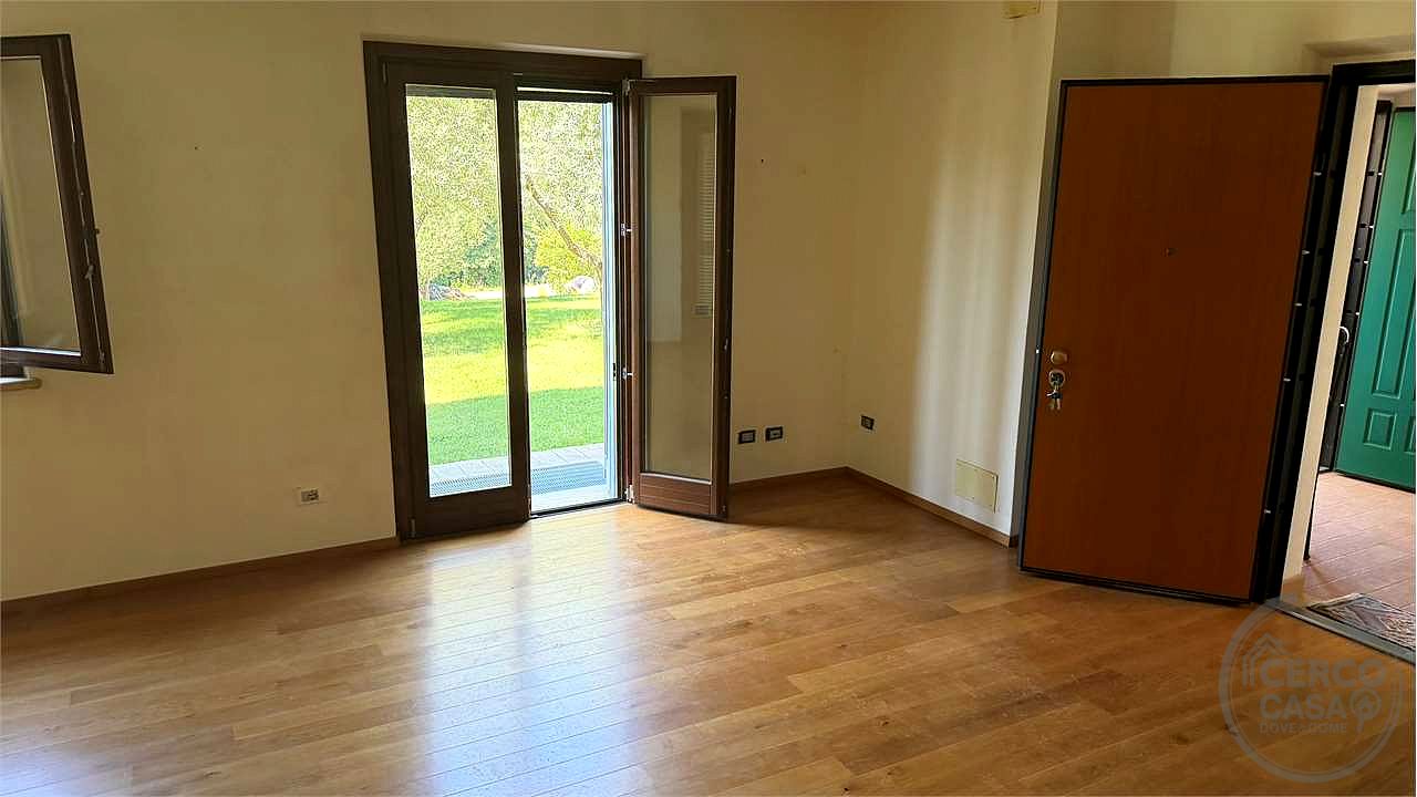 SAN VETTURINO – ESCLUSIVA PORZIONE DI VILLA DI RECENTE COSTRUZIONE CON GIARDINO