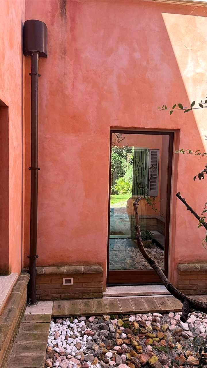 SAN VETTURINO – ESCLUSIVA PORZIONE DI VILLA DI RECENTE COSTRUZIONE CON GIARDINO