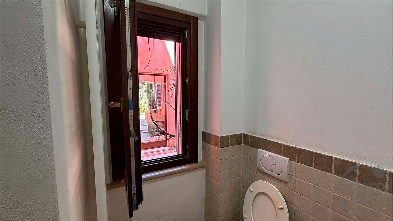 SAN VETTURINO – ESCLUSIVA PORZIONE DI VILLA DI RECENTE COSTRUZIONE CON GIARDINO