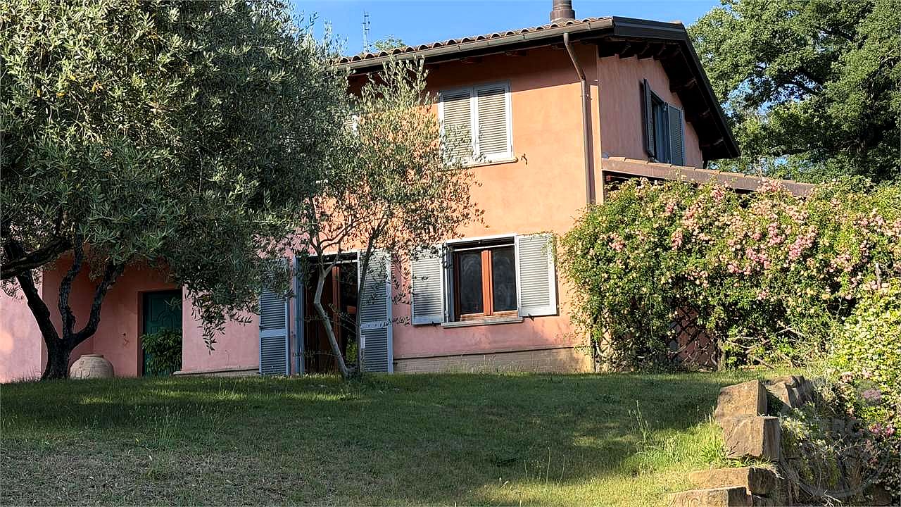 SAN VETTURINO – ESCLUSIVA PORZIONE DI VILLA DI RECENTE COSTRUZIONE CON GIARDINO