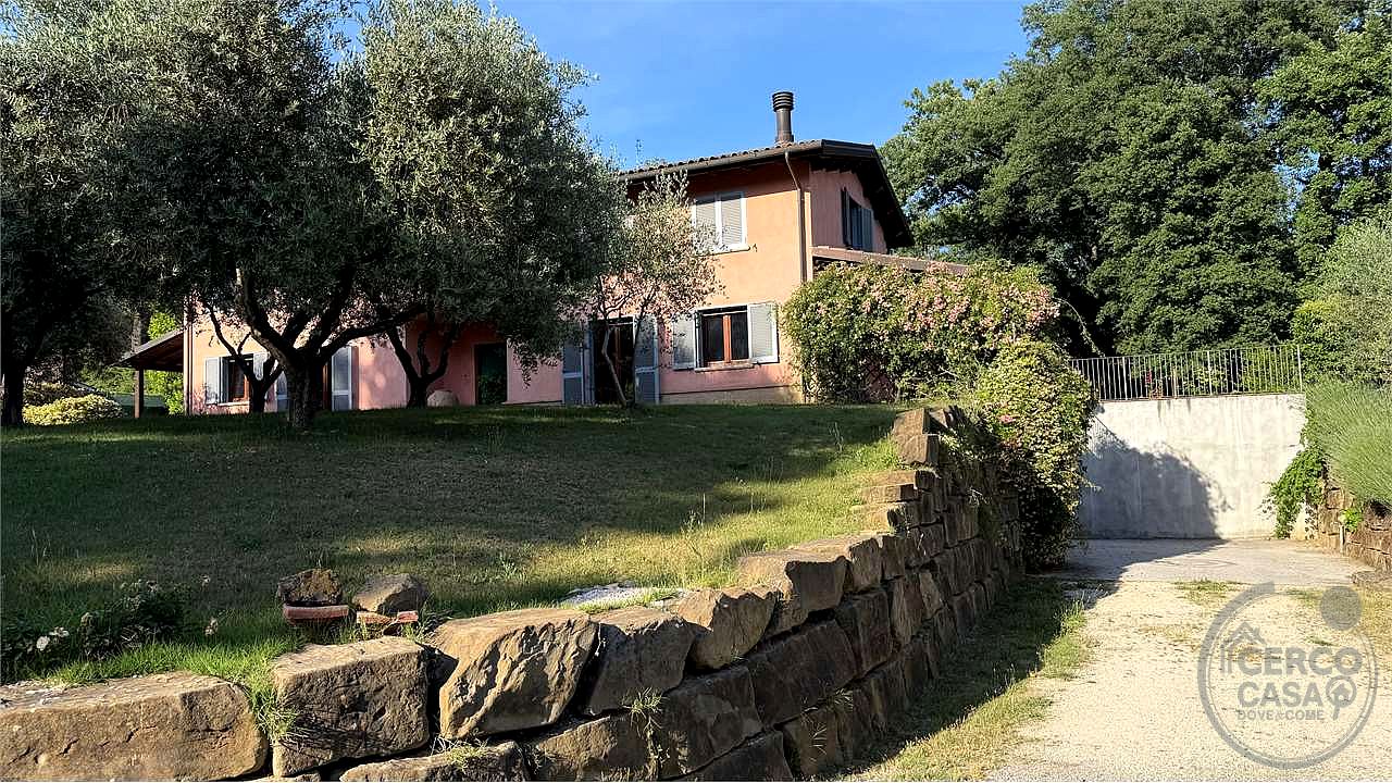 SAN VETTURINO – ESCLUSIVA PORZIONE DI VILLA DI RECENTE COSTRUZIONE CON GIARDINO