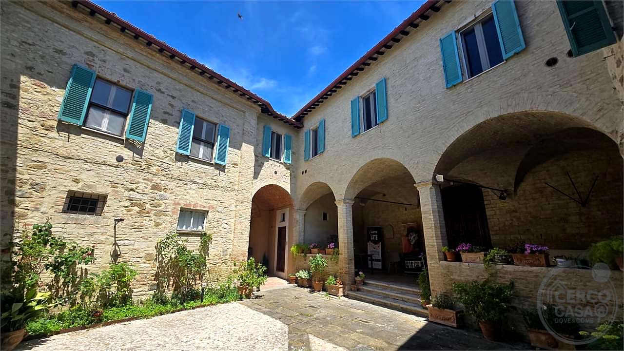 Corso Bersaglieri – Prestigiosa Dimora Storica nel Cuore di Perugia