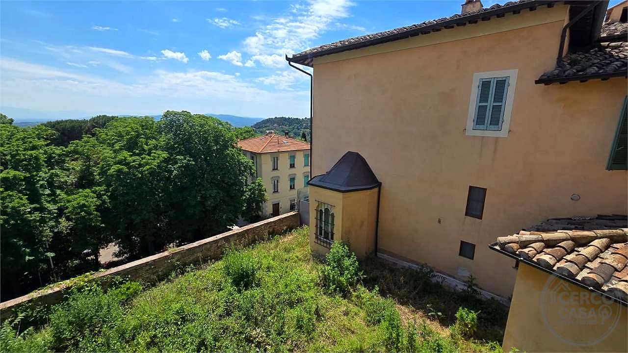 Corso Bersaglieri – Prestigiosa Dimora Storica nel Cuore di Perugia