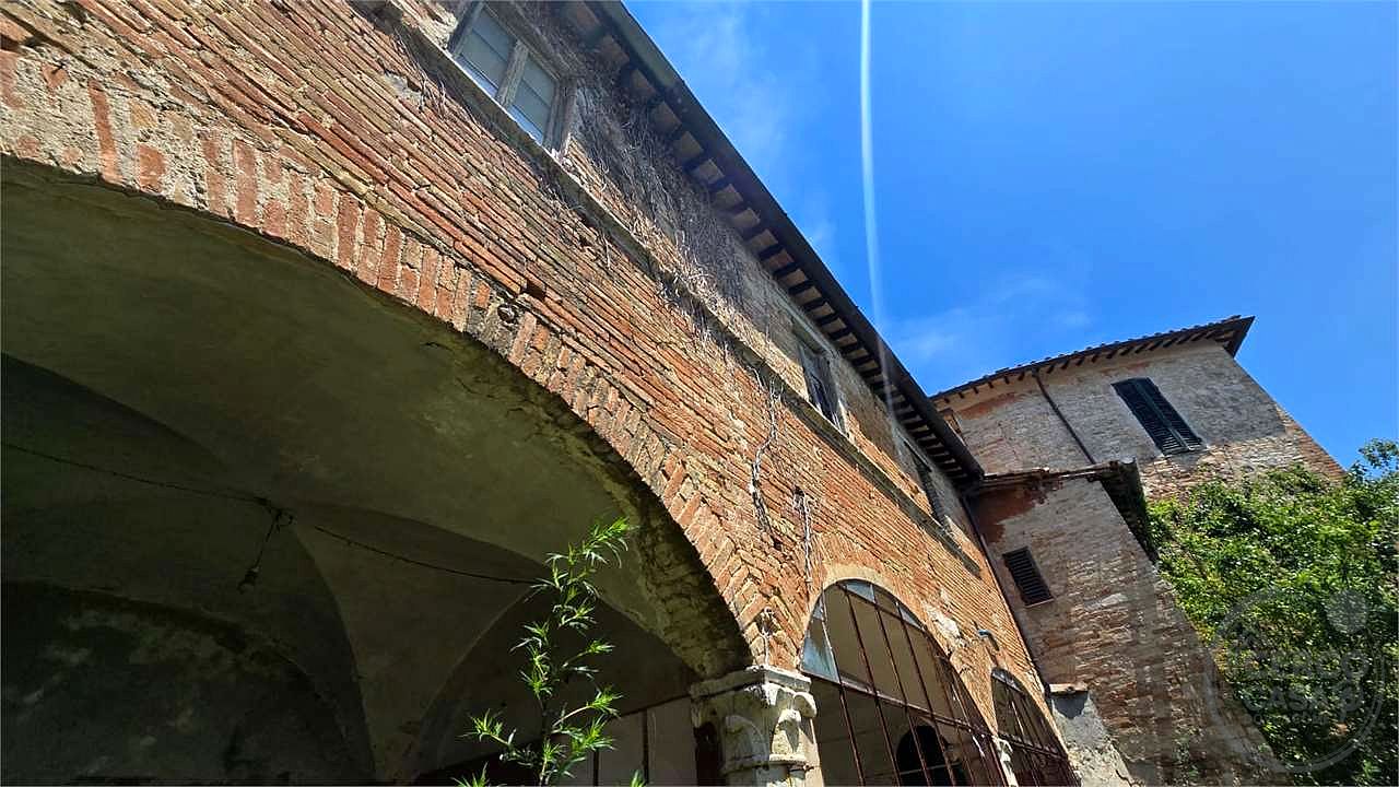 Corso Bersaglieri – Prestigiosa Dimora Storica nel Cuore di Perugia
