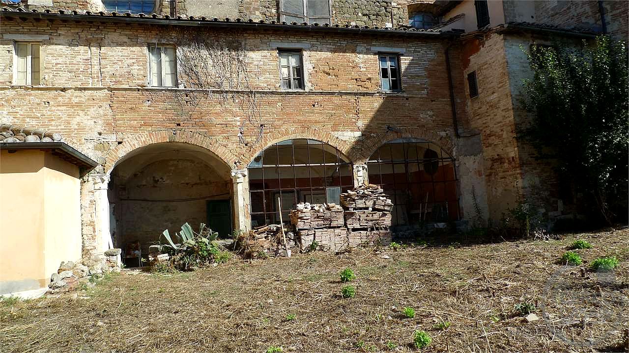 Corso Bersaglieri – Prestigiosa Dimora Storica nel Cuore di Perugia