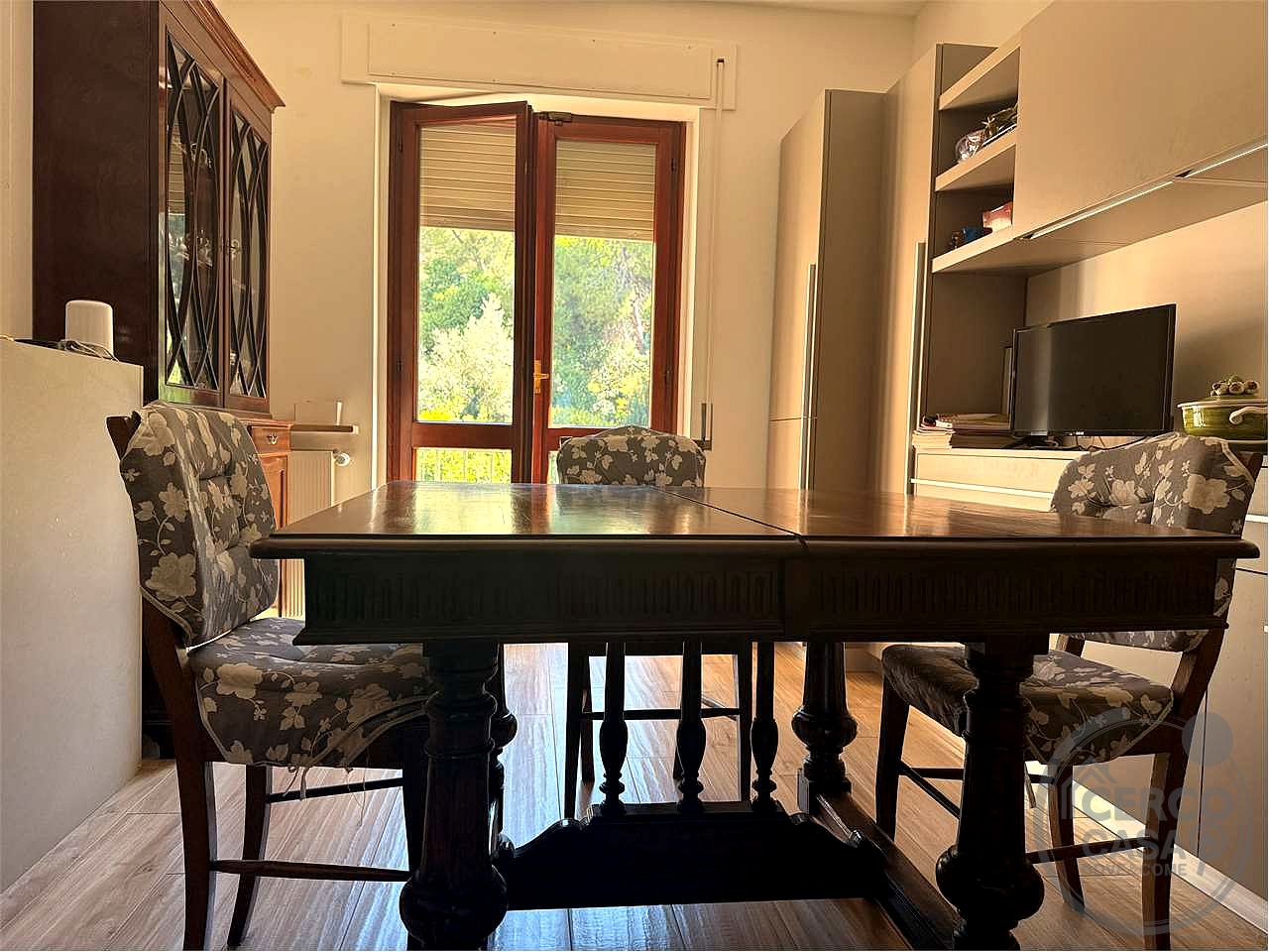 Appartamento ristrutturato con 4 camere.