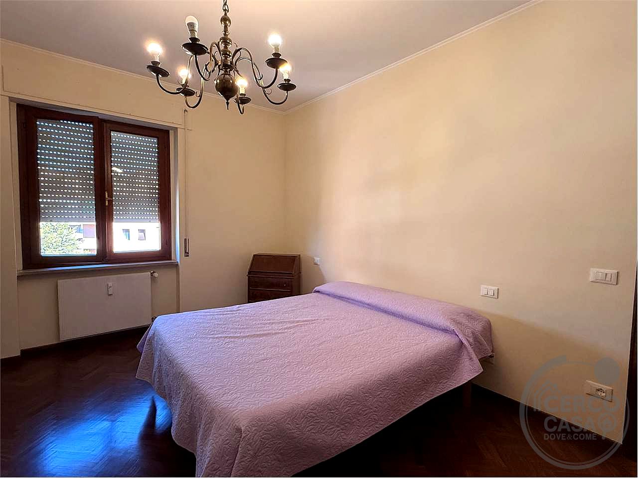 Appartamento ristrutturato con 4 camere.