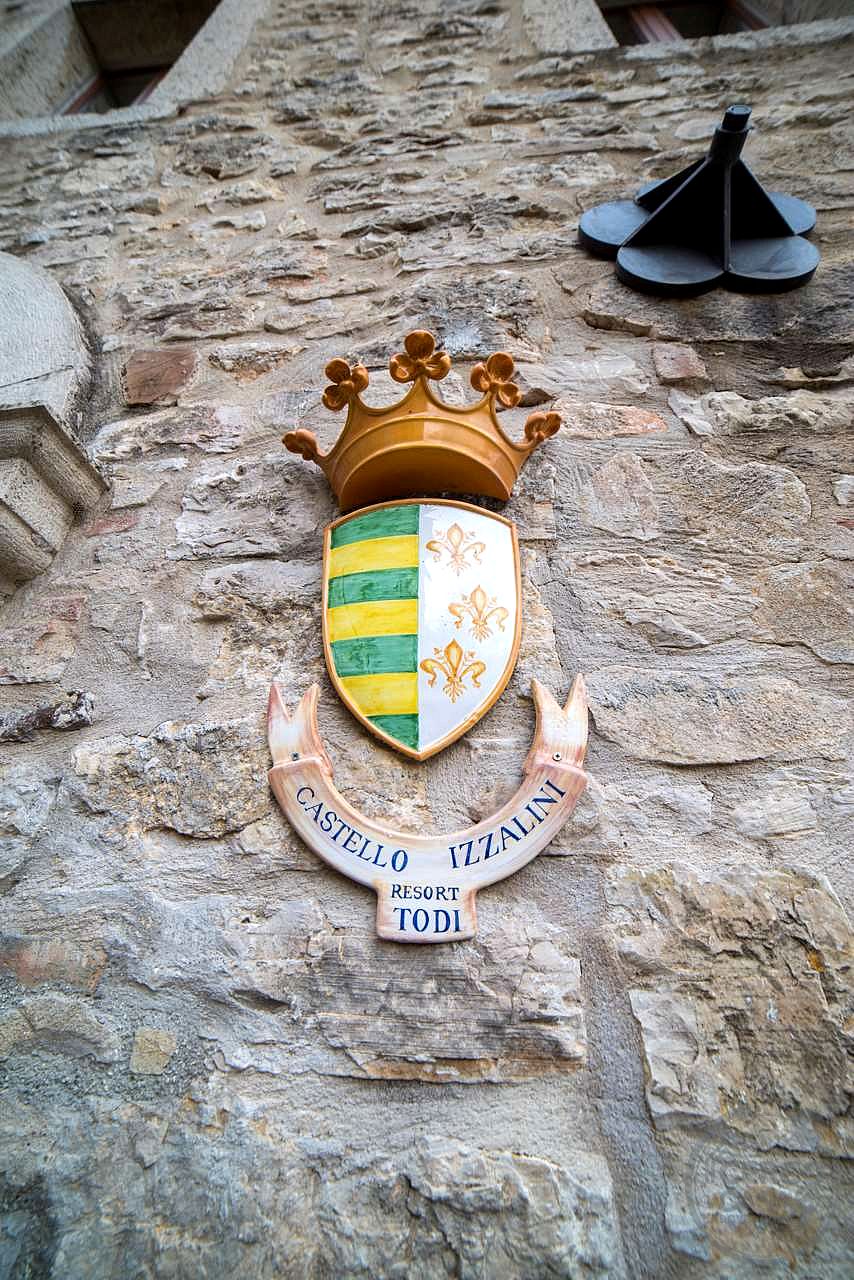 Todi, Castello Izzalini: vendesi trilocale n. 5 Piano Terra - Todi