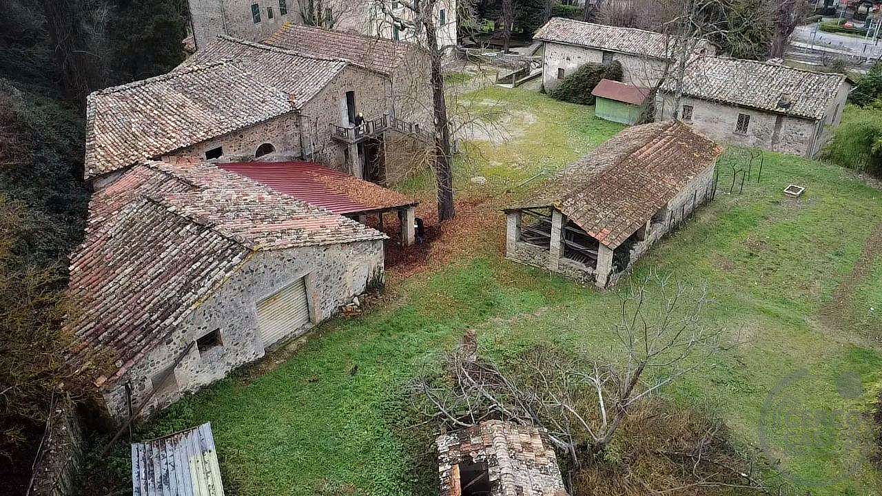 Rustico casale di pregio da recuperare – Umbertide (PG)
