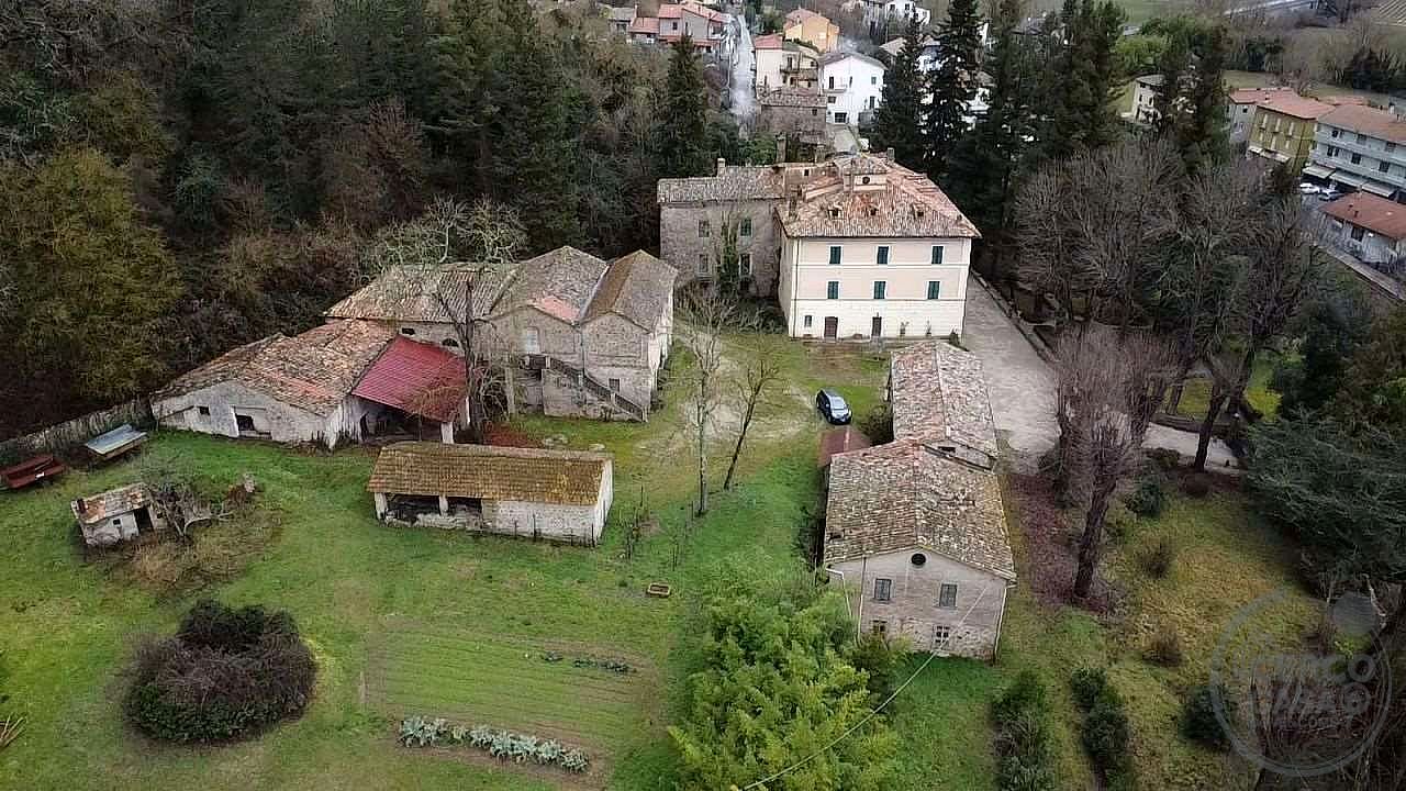 Rustico casale di pregio da recuperare – Umbertide (PG)