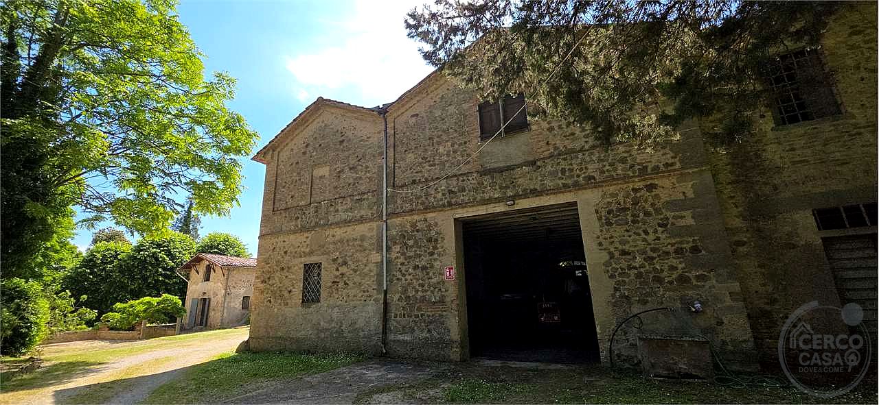 Rustico casale di pregio da recuperare – Umbertide (PG)