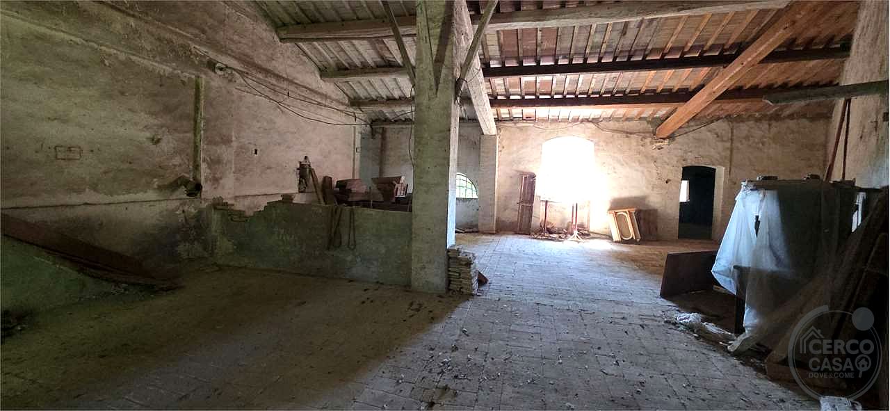 Rustico casale di pregio da recuperare – Umbertide (PG)