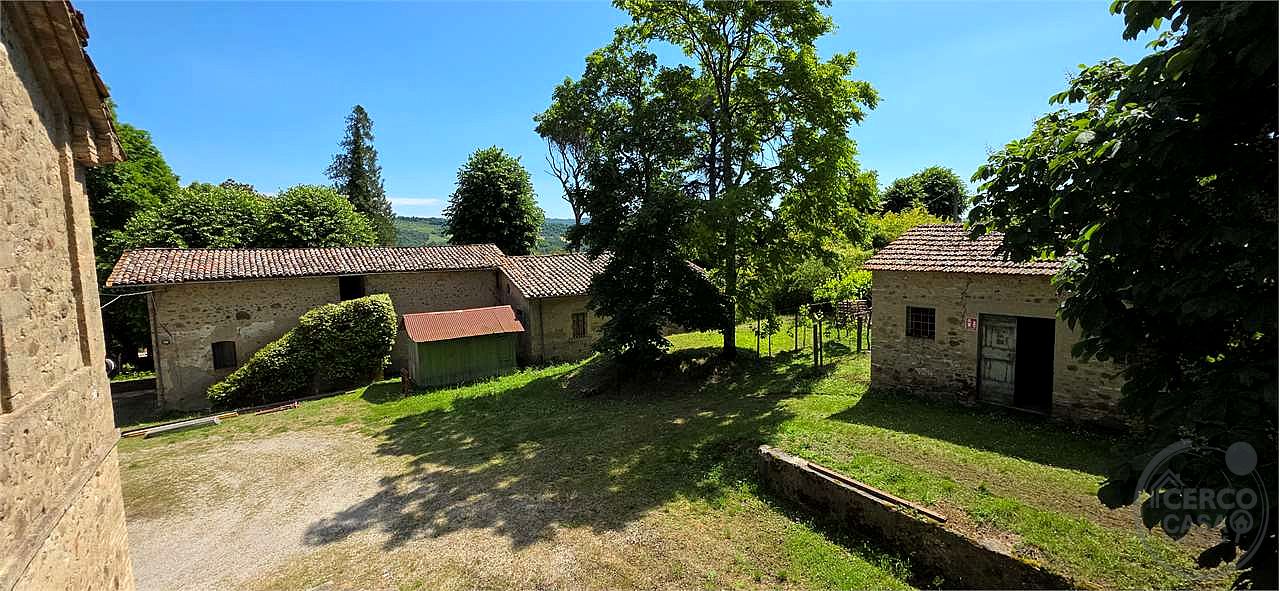 Rustico casale di pregio da recuperare – Umbertide (PG)