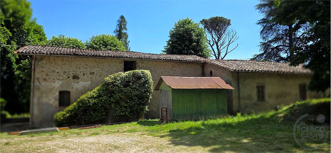 Rustico casale di pregio da recuperare – Umbertide (PG)