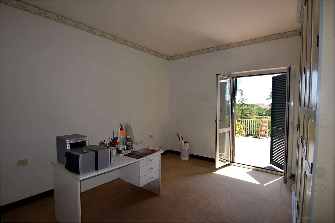 MARSCIANO (PG) VILLA SIGNORILE CON PARCO PRIVATO E VISTA PANORAMICA - GRANDE POTENZIALE