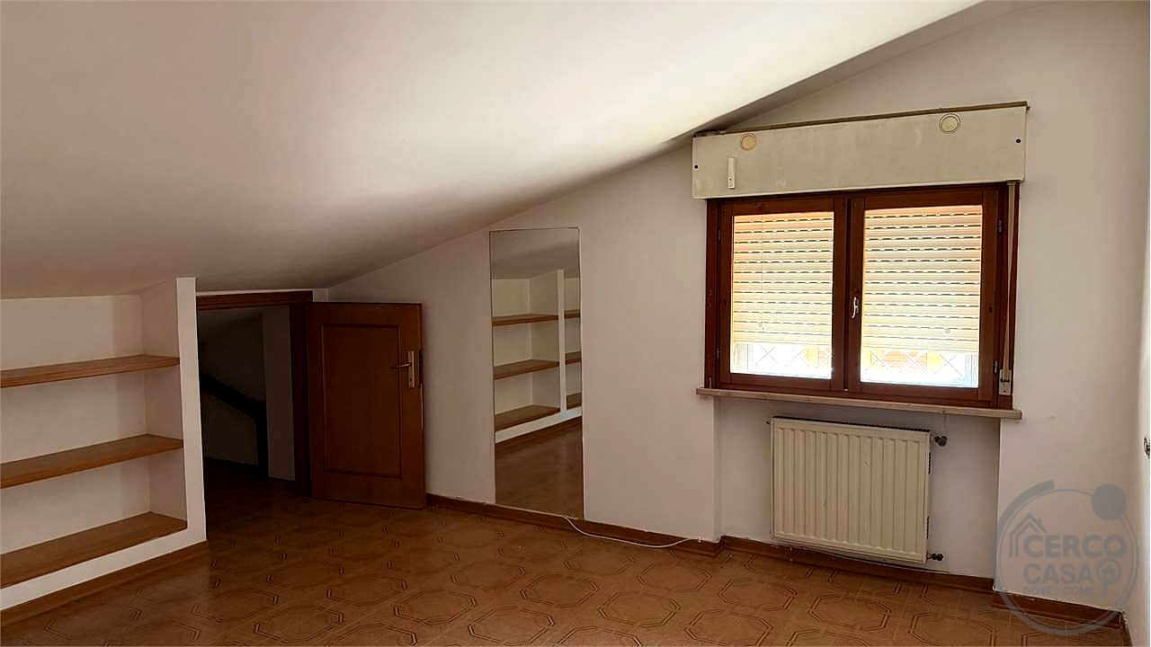 Porzione di bifamiliare in vendita