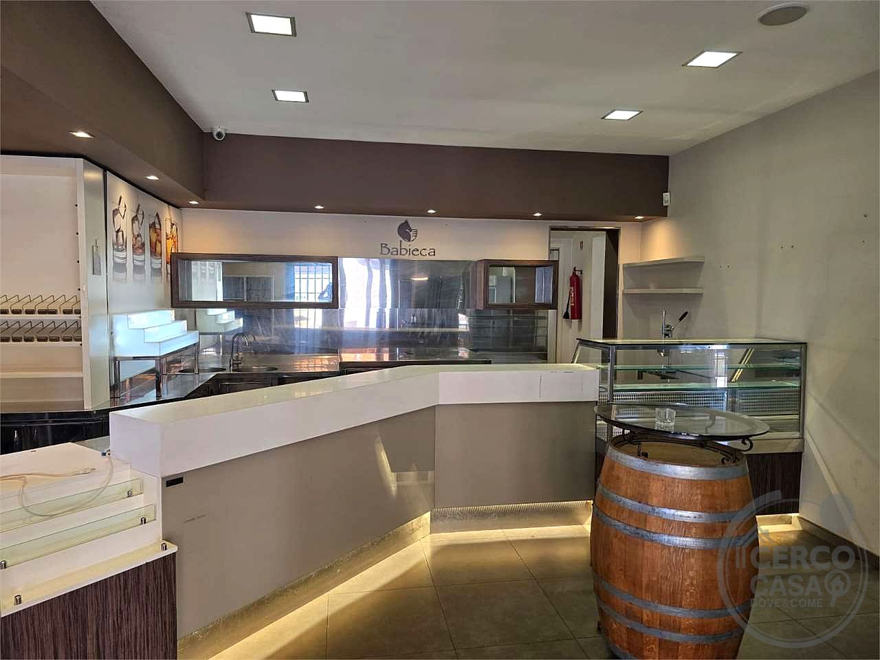 🍸 BAR – COCKTAIL BAR – PANINOTECA IN VENDITA A PALAZZO DI ASSISI