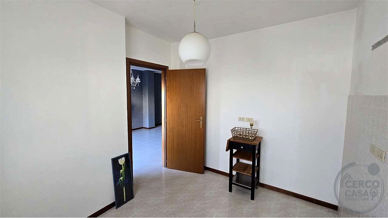 VILLETTA A SCHIERA CON TAVERNA, MANSARDA, GIARDINO E TERRAZZO – LACUGNANO, PERUGIA