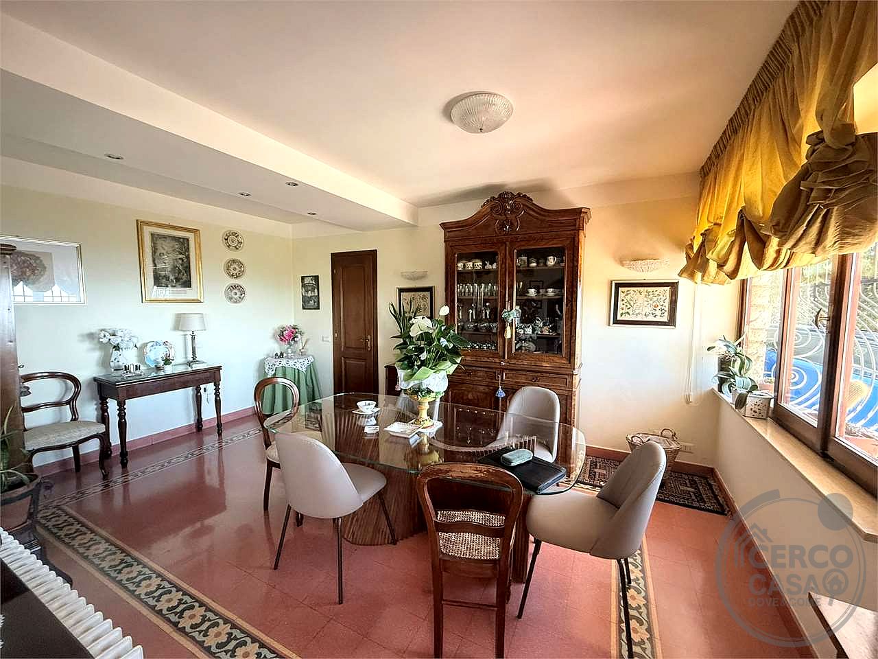 Esclusiva Villa Panoramica in Vendita a Trinità di Perugia