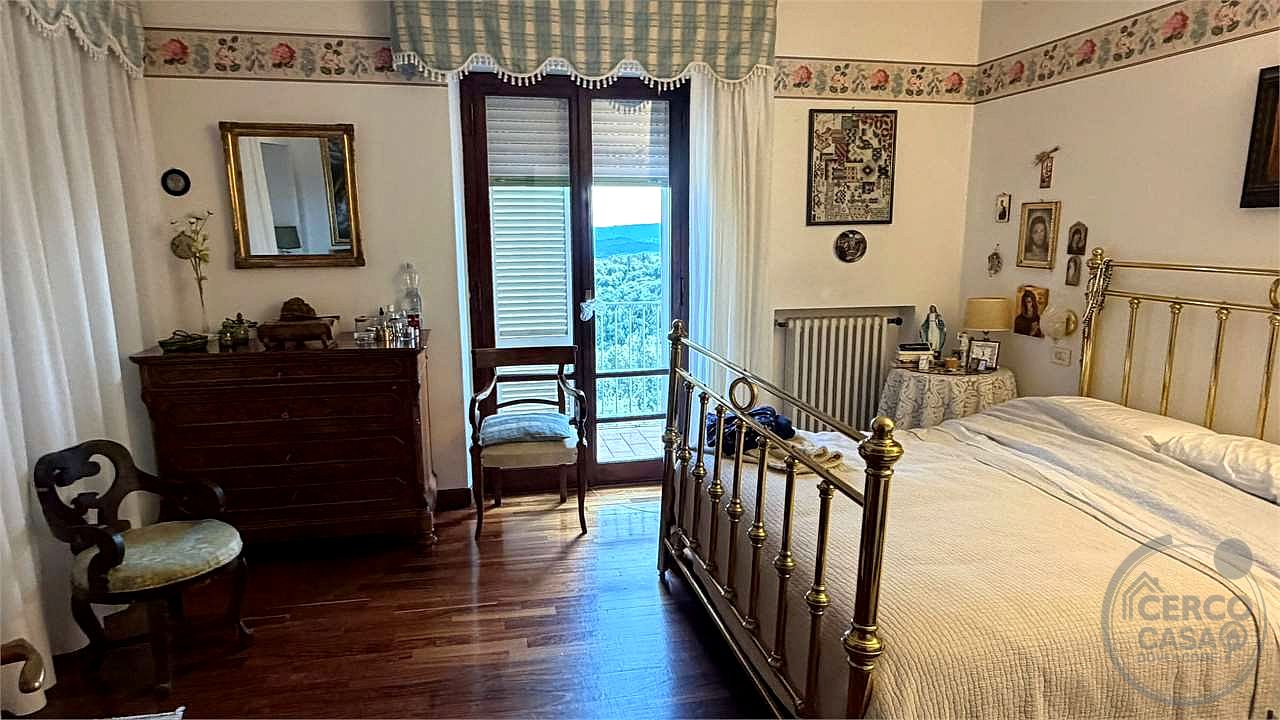 Esclusiva Villa Panoramica in Vendita a Trinità di Perugia