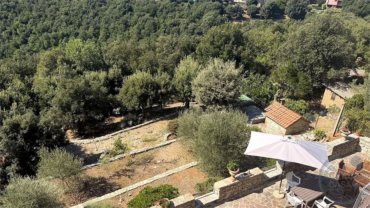 Esclusiva Villa Panoramica in Vendita a Trinità di Perugia