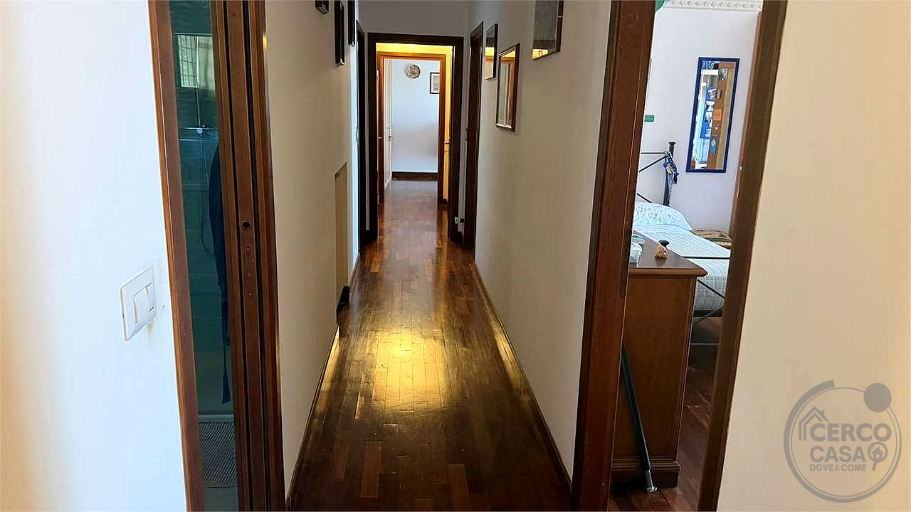 Esclusiva Villa Panoramica in Vendita a Trinità di Perugia