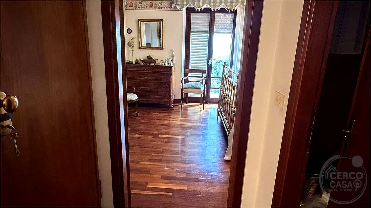 Esclusiva Villa Panoramica in Vendita a Trinità di Perugia