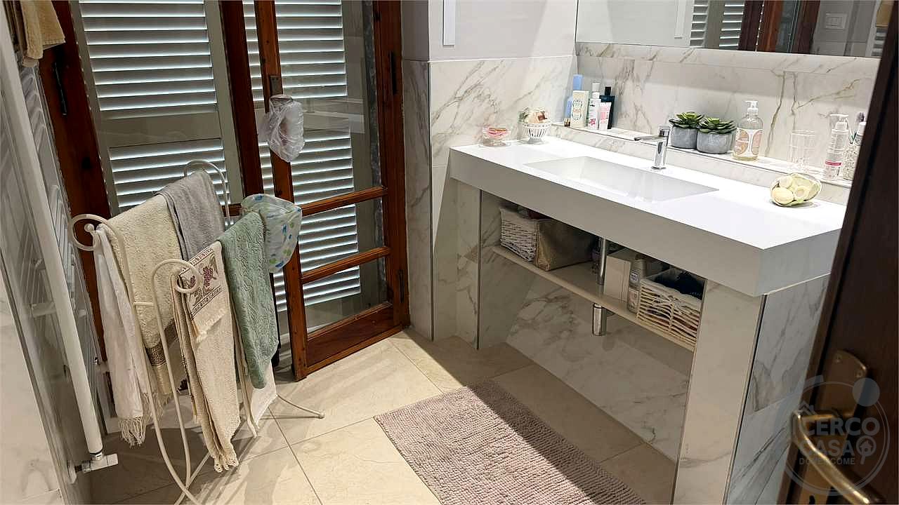 Esclusiva Villa Panoramica in Vendita a Trinità di Perugia