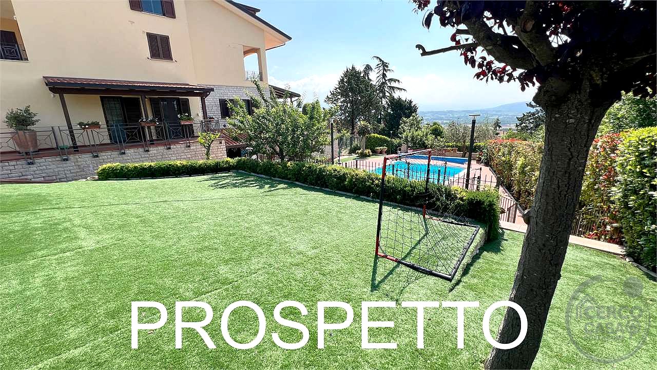 Villa Trifamiliare in Vendita a Perugia (PG)